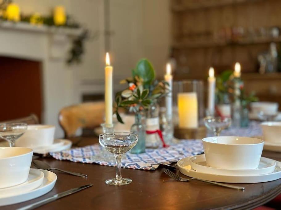 Large Georgian House In Heart Of Holiday home